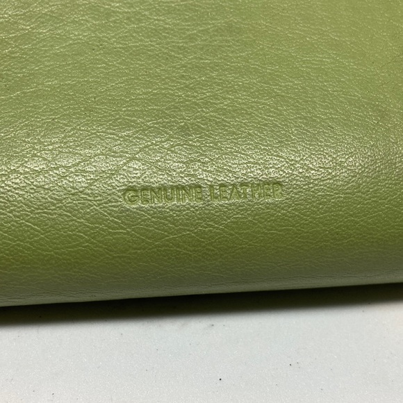 Green genuine leather wallet Attached clasp coin pouch - Picture 3 of 8